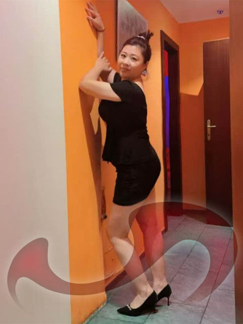 Asia Girls: Bild Asia Studio Bon Sai in Wien Asia Girls: Bild Asia Studio Bon Sai in Wien