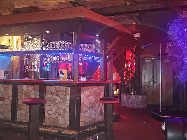 Nightclubs | Nachtclubs: Bild Almbar in Wien