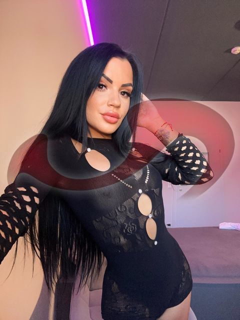 Girls | Models | Callgirls: Bild Nelly L in Krems