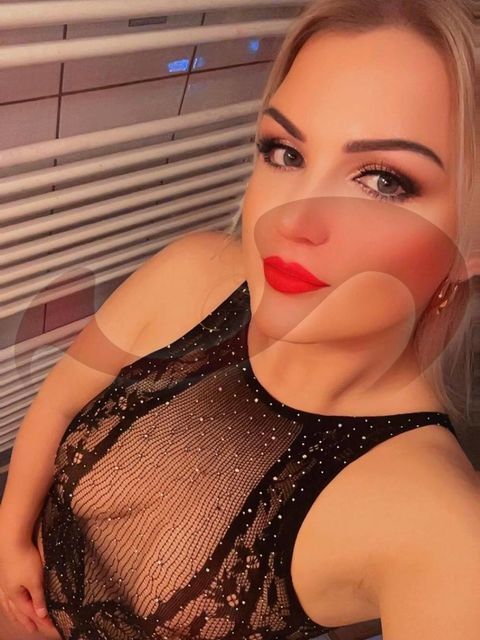 Girls | Models | Callgirls: Bild Larissa in  Sding - St. Johann