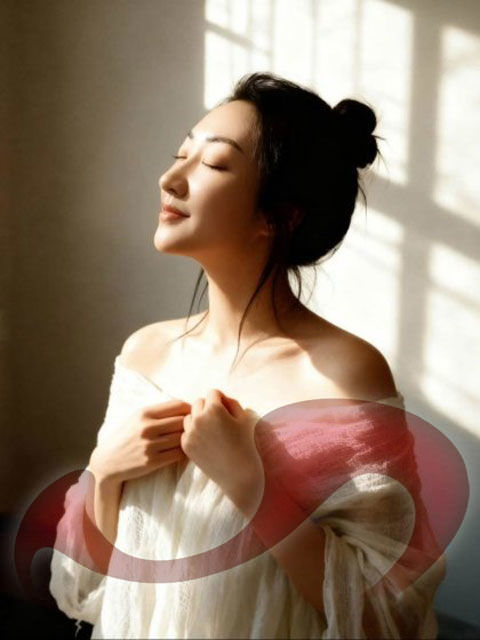 Girls | Models | Callgirls: Bild Lucky - China * NEU *  in Sattledt