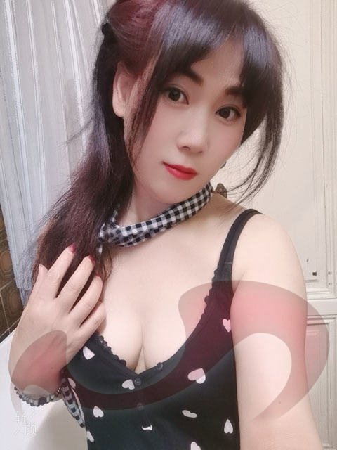 - Asia Girls: Asia Girl Youyou in Wien / Wien ,