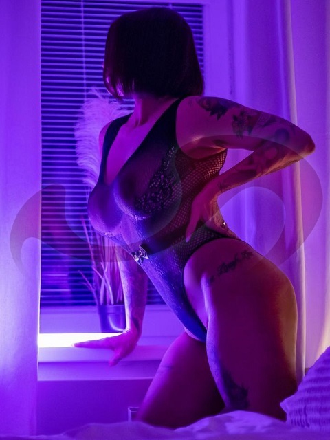 - Big Boobs | geile Titten: Mischel in Wien / Wien , Süßenbrunner Straße 7